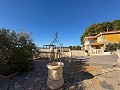 Villa mit Panoramablick und allen Annehmlichkeiten nur einen Schritt entfernt in Real Estate Alicante