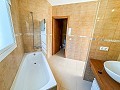 Villa confortable avec piscine et vue panoramique sur les montagnes à Petrer in Real Estate Alicante