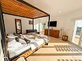 Villa confortable avec piscine et vue panoramique sur les montagnes à Petrer in Real Estate Alicante
