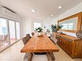 Villa confortable avec piscine et vue panoramique sur les montagnes à Petrer in Real Estate Alicante