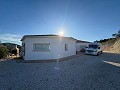 Villa confortable avec piscine et vue panoramique sur les montagnes à Petrer in Real Estate Alicante