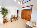 Villa confortable avec piscine et vue panoramique sur les montagnes à Petrer in Real Estate Alicante