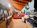 Großes schönes Haus in einem Weiler in Yecla in Real Estate Alicante