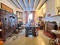 Großes schönes Haus in einem Weiler in Yecla in Real Estate Alicante