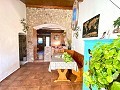 Großes schönes Haus in einem Weiler in Yecla in Real Estate Alicante