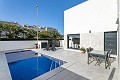 Villa con piscina privada, 2 dormitorios y 2 baños in Real Estate Alicante