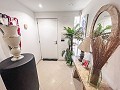 Charmante Villa met Zomerse Keuken en Gastenhuis op 15 Minuten van het Strand in Real Estate Alicante