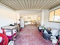 Charmante Villa met Zomerse Keuken en Gastenhuis op 15 Minuten van het Strand in Real Estate Alicante