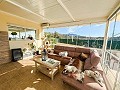 Charmante Villa met Zomerse Keuken en Gastenhuis op 15 Minuten van het Strand in Real Estate Alicante