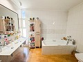 Charmante Villa met Zomerse Keuken en Gastenhuis op 15 Minuten van het Strand in Real Estate Alicante
