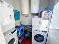 Charmante Villa met Zomerse Keuken en Gastenhuis op 15 Minuten van het Strand in Real Estate Alicante