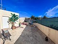 Charmante Villa met Zomerse Keuken en Gastenhuis op 15 Minuten van het Strand in Real Estate Alicante