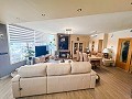 Charmante Villa met Zomerse Keuken en Gastenhuis op 15 Minuten van het Strand in Real Estate Alicante