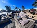 Charmante Villa met Zomerse Keuken en Gastenhuis op 15 Minuten van het Strand in Real Estate Alicante