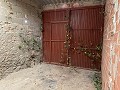 Höhlenhaus zum Renovieren mit Pool in Stadtnähe in Real Estate Alicante