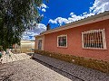 Prachtige villa met zwembad in Hondon De Los Frailes in Real Estate Alicante