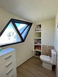 Atemberaubendes geodätisches Haus mit 3 Schlafzimmern und 2 Bädern in Pinoso in Real Estate Alicante