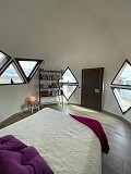 Atemberaubendes geodätisches Haus mit 3 Schlafzimmern und 2 Bädern in Pinoso in Real Estate Alicante