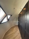 Atemberaubendes geodätisches Haus mit 3 Schlafzimmern und 2 Bädern in Pinoso in Real Estate Alicante