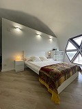 Atemberaubendes geodätisches Haus mit 3 Schlafzimmern und 2 Bädern in Pinoso in Real Estate Alicante
