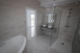 4-Bett-Luxus-Neubauvilla mit Grundstück und Pool in Real Estate Alicante