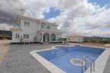 4-Bett-Luxus-Neubauvilla mit Grundstück und Pool in Real Estate Alicante