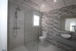 4-Bett-Luxus-Neubauvilla mit Grundstück und Pool in Real Estate Alicante