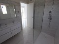 Neubauvillen in Pinoso mit Pool und Grundstück in Real Estate Alicante