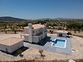 Neubauvillen in Pinoso mit Pool und Grundstück in Real Estate Alicante
