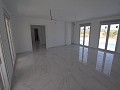 Neubauvillen in Pinoso mit Pool und Grundstück in Real Estate Alicante