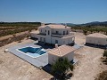 Neubauvillen in Pinoso mit Pool und Grundstück in Real Estate Alicante