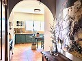 Exclusiva Villa Off-Grid en lo Alto de la Montaña en Villena in Real Estate Alicante