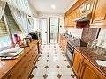 Magnifique Maison de Ville avec Opportunité d'Affaires à Elda in Real Estate Alicante