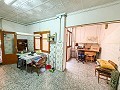 Magnifique Maison de Ville avec Opportunité d'Affaires à Elda in Real Estate Alicante