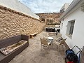 Preciosa casa adosada reformada de 4 dormitorios y 2 baños en Pinoso in Real Estate Alicante