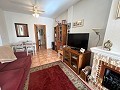 Belle villa de 3 chambres et 2 salles de bains avec piscine in Real Estate Alicante