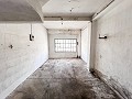Gran Proyecto de Reforma con Opción de Comercio y 2 Apartamentos in Real Estate Alicante