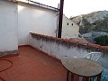 Casa adosada de 4 dormitorios y 2 plantas en Ayora in Real Estate Alicante