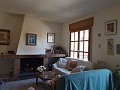 Casa adosada de 4 dormitorios y 2 plantas en Ayora in Real Estate Alicante