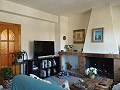 Casa adosada de 4 dormitorios y 2 plantas en Ayora in Real Estate Alicante
