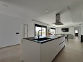 Prachtige nieuwbouwvilla met 3 slaapkamers en 2 badkamers in Pinoso in Real Estate Alicante