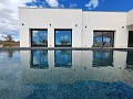 Prachtige nieuwbouwvilla met 3 slaapkamers en 2 badkamers in Pinoso in Real Estate Alicante
