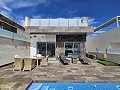 Villa met 4 slaapkamers in Villamartin in Real Estate Alicante
