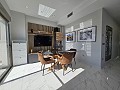 Villa met 4 slaapkamers in Villamartin in Real Estate Alicante