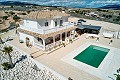 Belle villa de 4 chambres et 3 salles de bains à Pinoso. (Prix fixe) in Real Estate Alicante