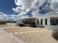 Villa moderne de 5 chambres à Sax, Alicante in Real Estate Alicante