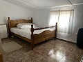 Superbe maison de campagne avec 4 chambres et terrain de 20 000 m2 in Real Estate Alicante