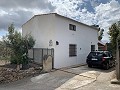 Superbe maison de campagne avec 4 chambres et terrain de 20 000 m2 in Real Estate Alicante