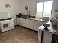 Superbe maison de campagne avec 4 chambres et terrain de 20 000 m2 in Real Estate Alicante