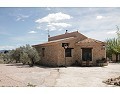 Schönes Landhaus mit 3 Schlafzimmern und 2 Badezimmern in Villena. in Real Estate Alicante
